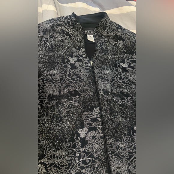 BIG SALE(3for $50)- Alex Evenings Black Jacket with Silver Floral Embroidery - Picture 2 of 7